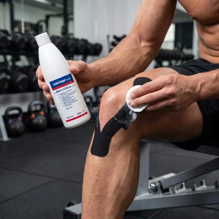Płyn Do Usuwania Kleju Plastrów Taśm Kinesiotaping Leukotape Remover 350 ml 2/5