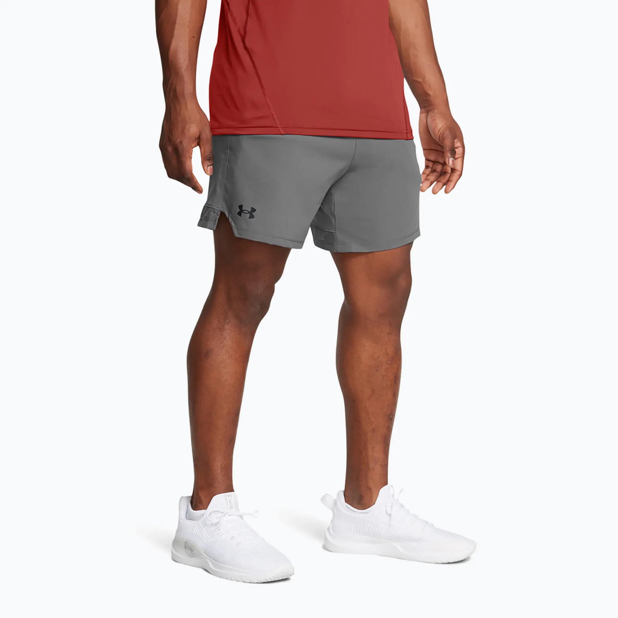 UNDER ARMOUR picture