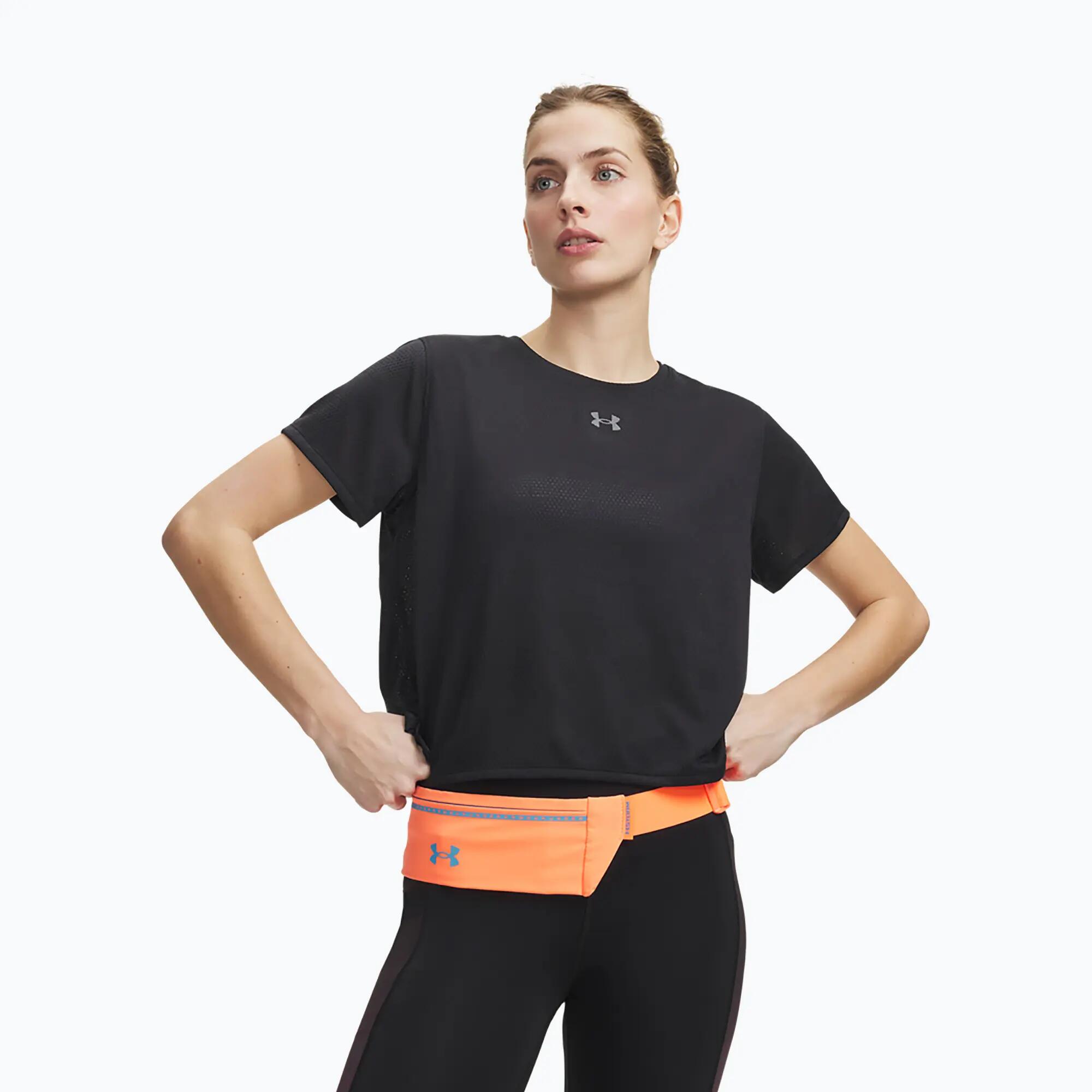 UNDER ARMOUR picture