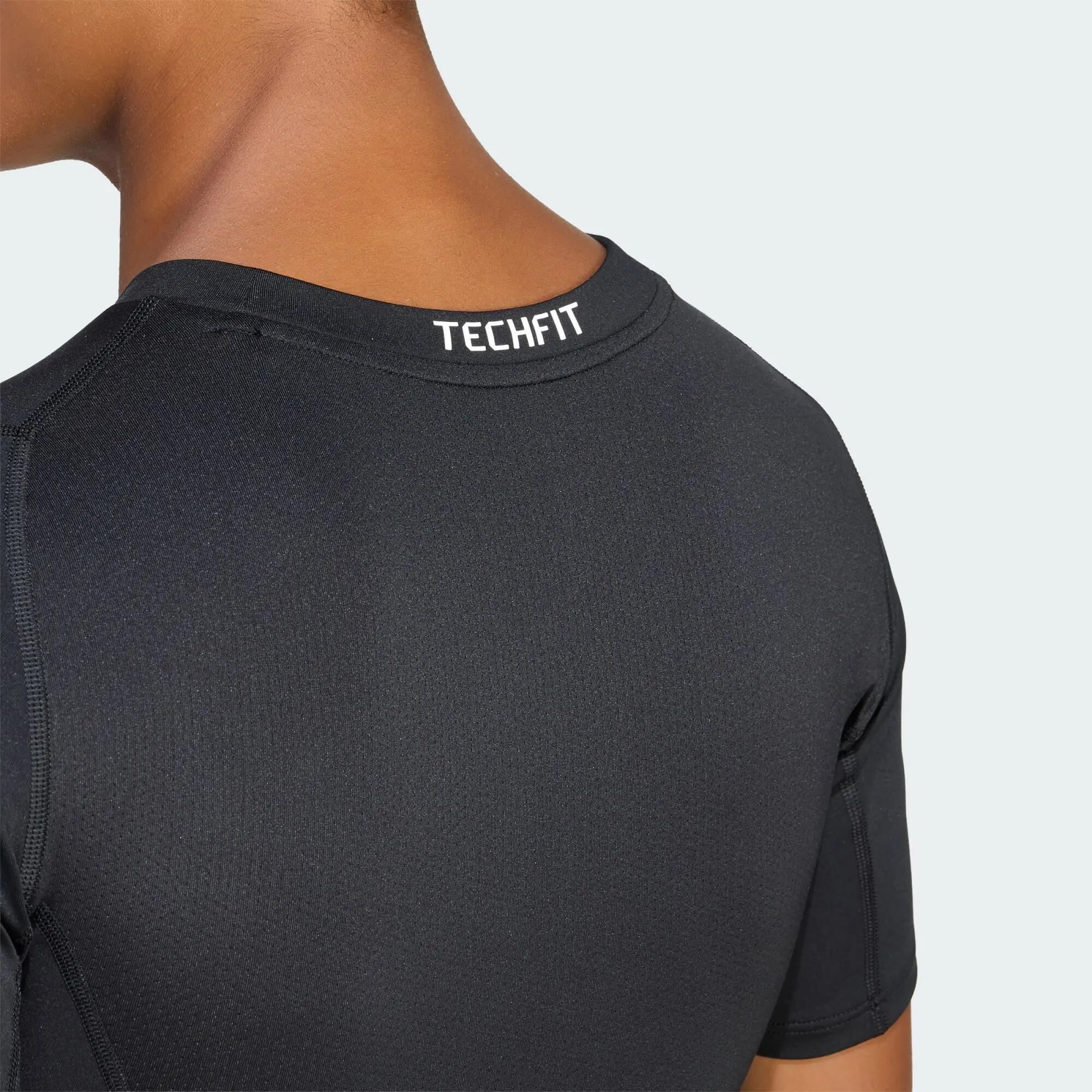 TECHFIT Compression Training Tee 5/7