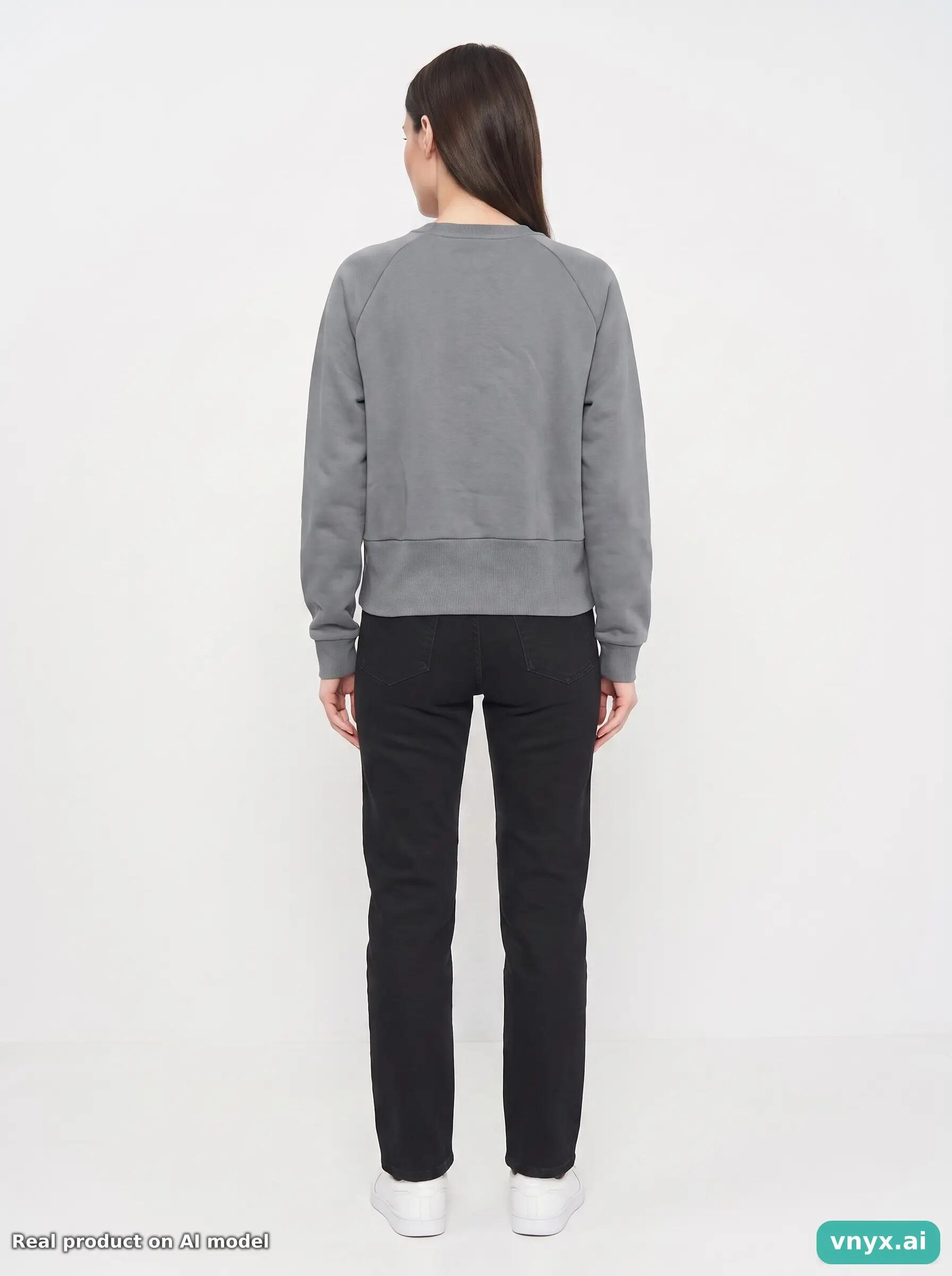 Second Life - Regular Adidas Sweatshirt in Grey size L 4/5