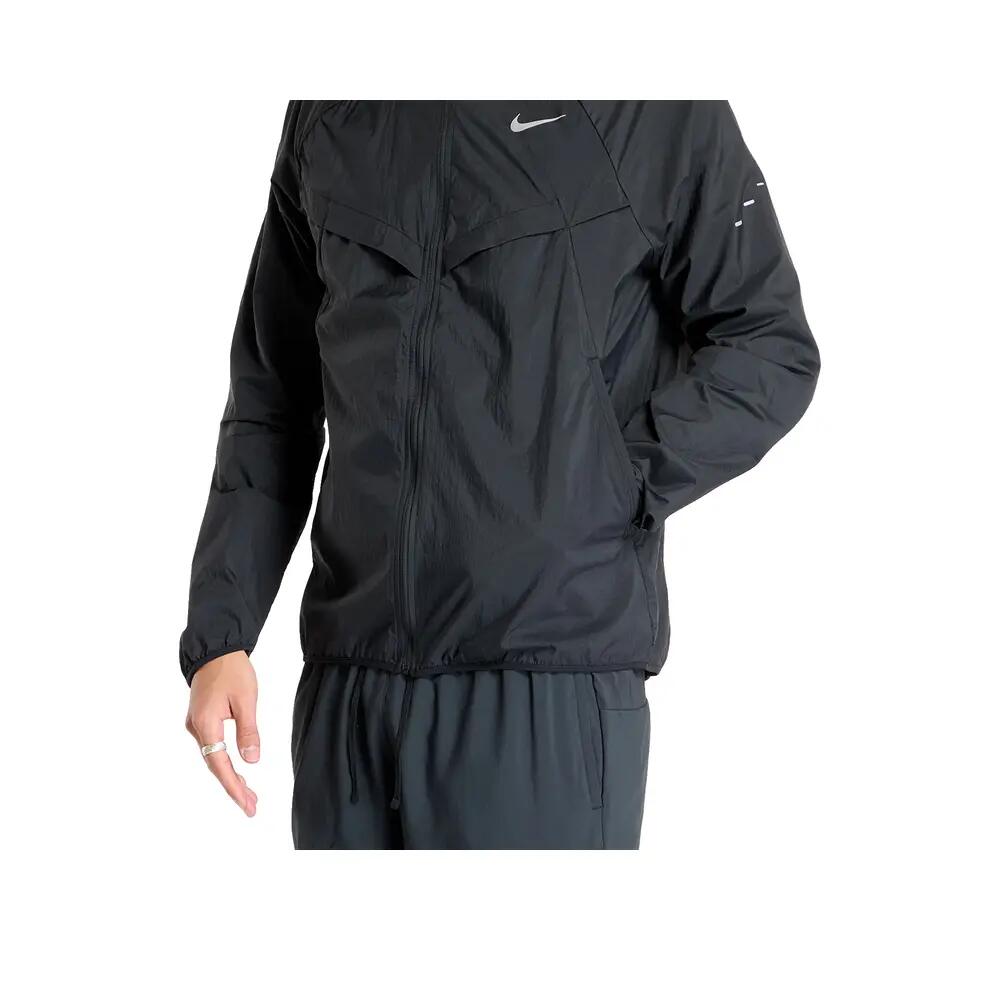 Kurtka biegowa Nike Stride Repel UV Czarna 2/6