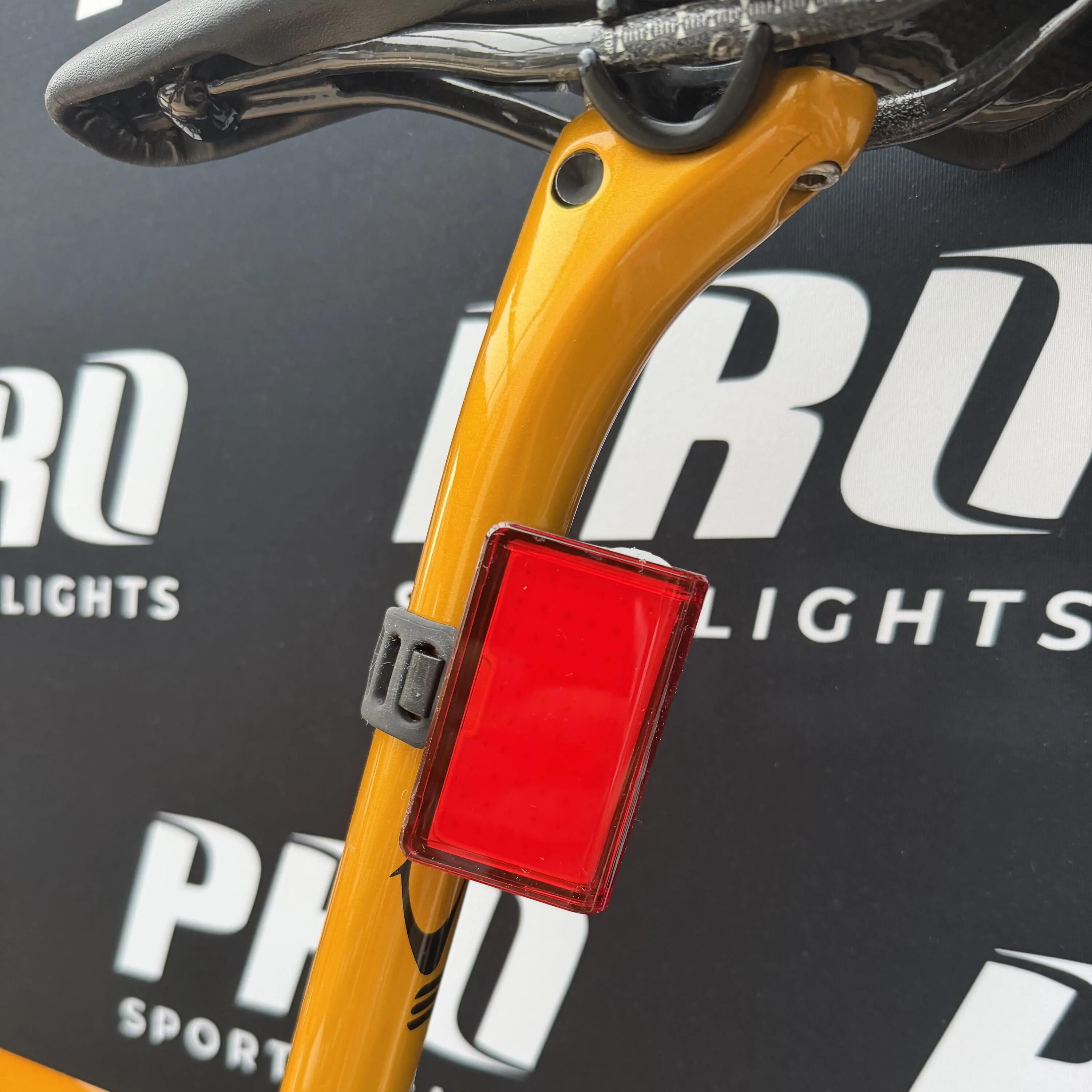 Set di luci per bicicletta 2200 e 300 lumen luce anteriore e luce posteriore 13/15