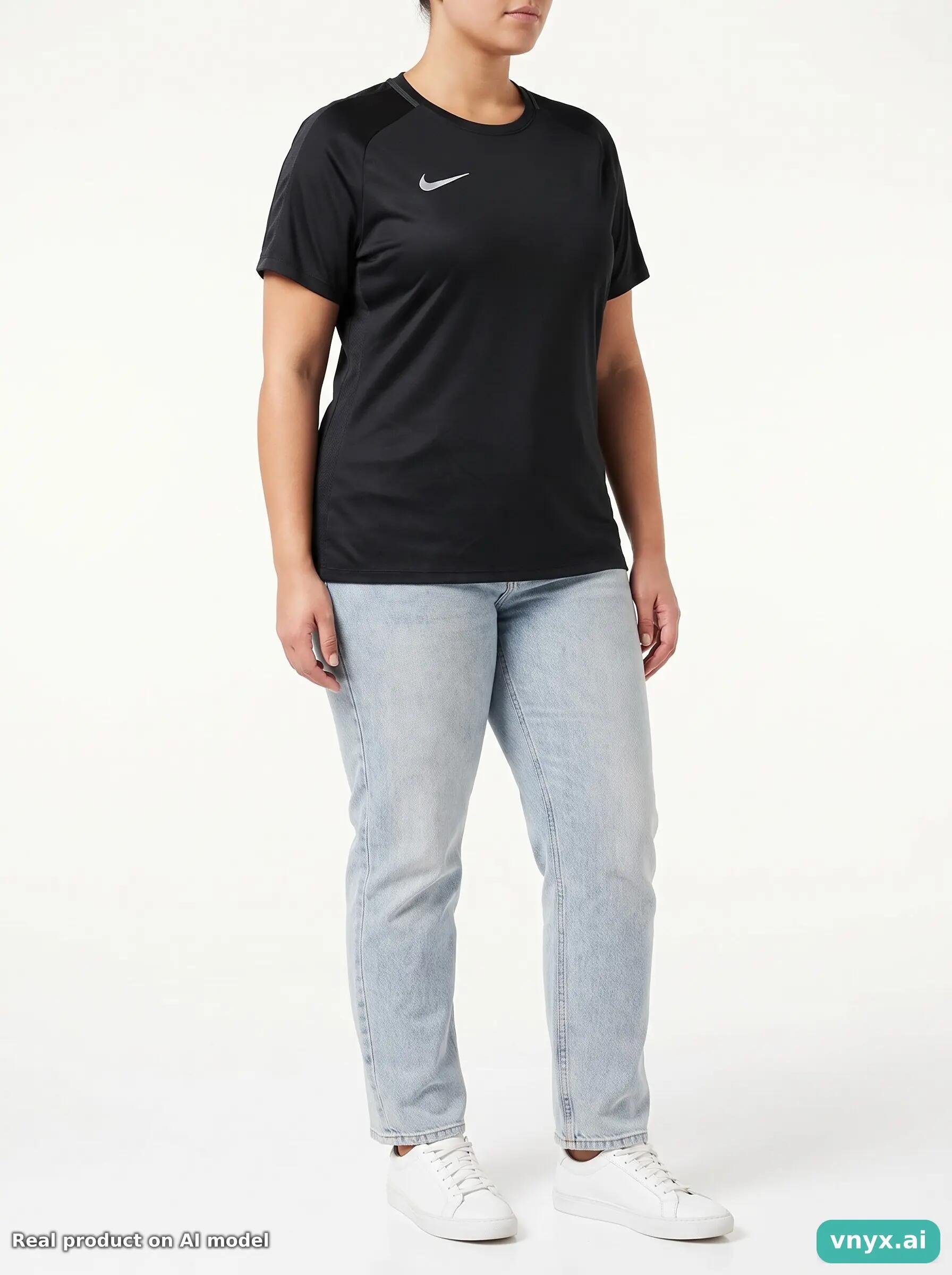 Second Life - Athletic Nike Sports T-shirt in Black size L 3/5