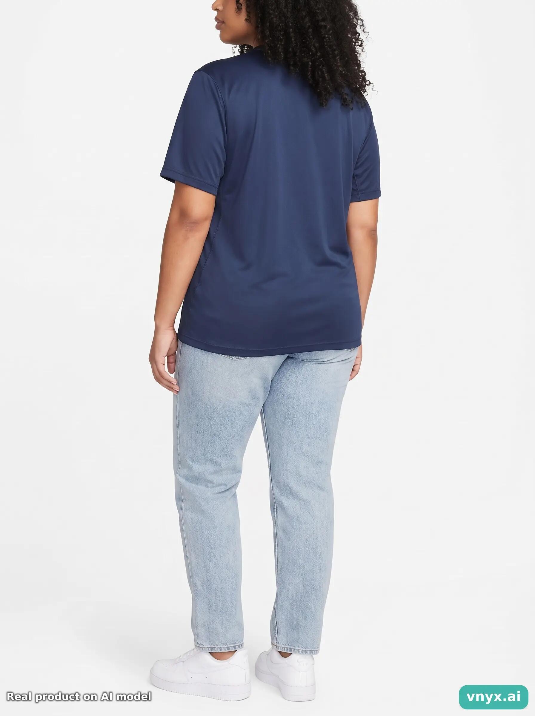 Second Life - Athletic Nike T-Shirt in Dark blue Blue size L Sports T-shirt 2/5