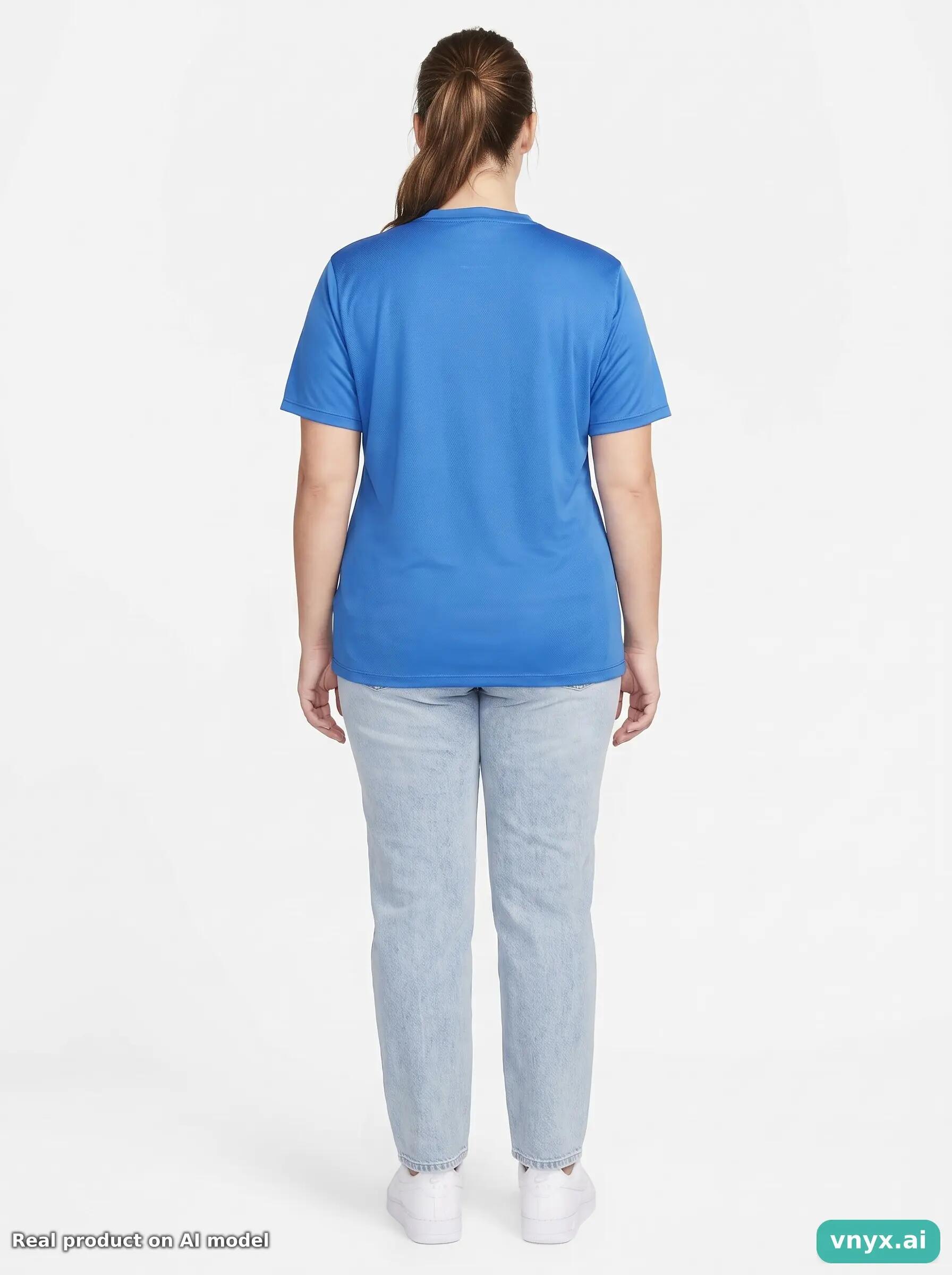 Second Life - Athletic Nike T-Shirt in Blue size L Sports T-shirt 4/5
