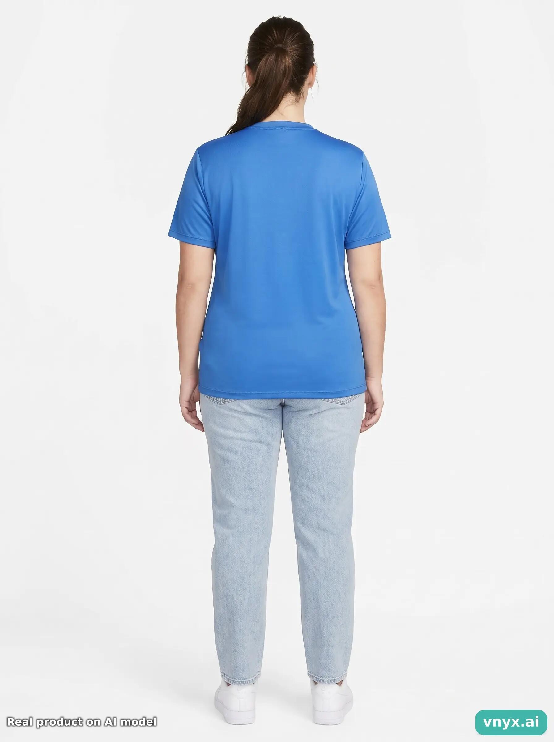 Second Life - Athletic Nike T-Shirt in Blue size L Sports T-shirt 2/5