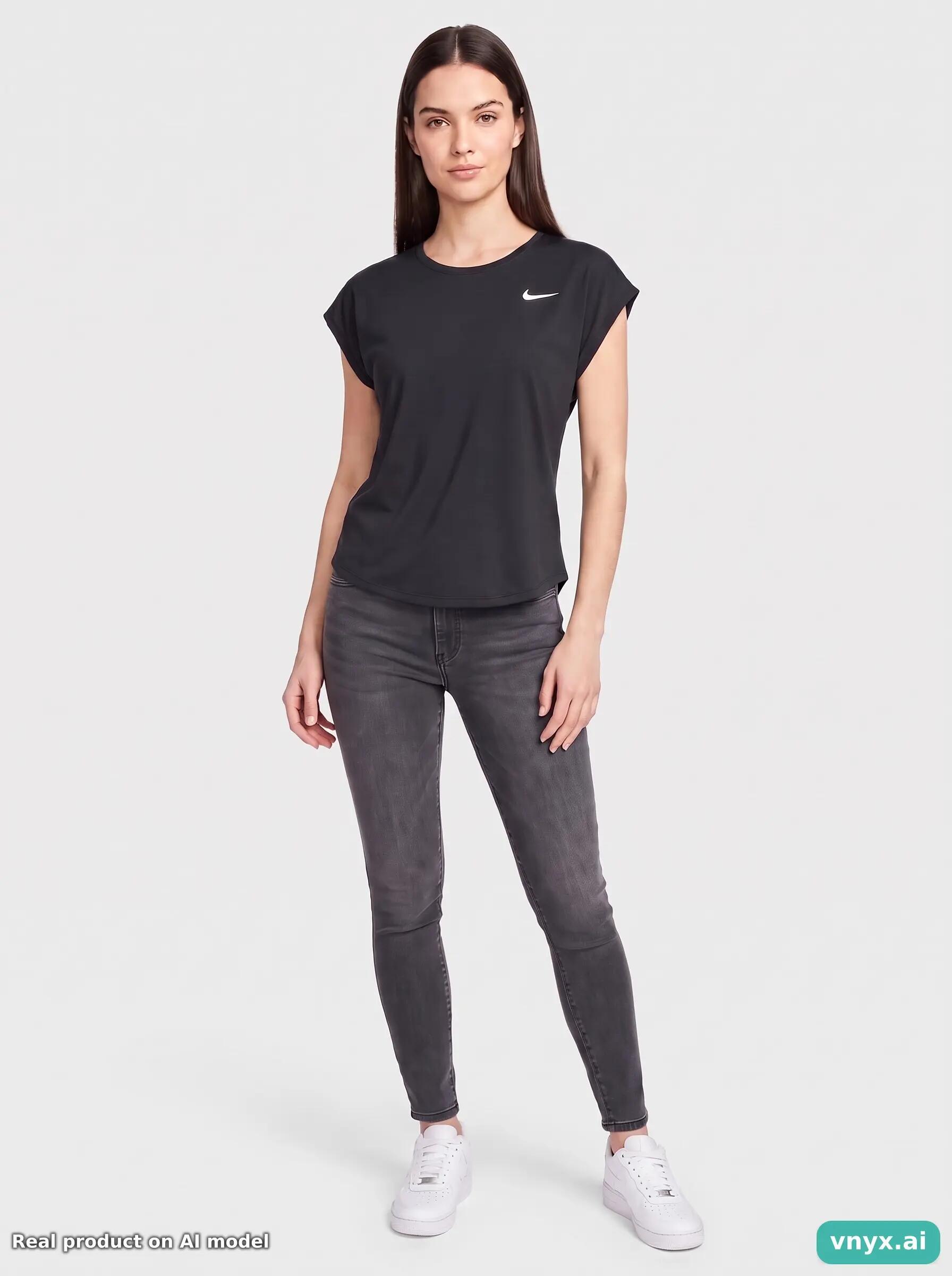 Second Life - Vintage Nike Dark Blue Sports T-Shirt Women S 3/5