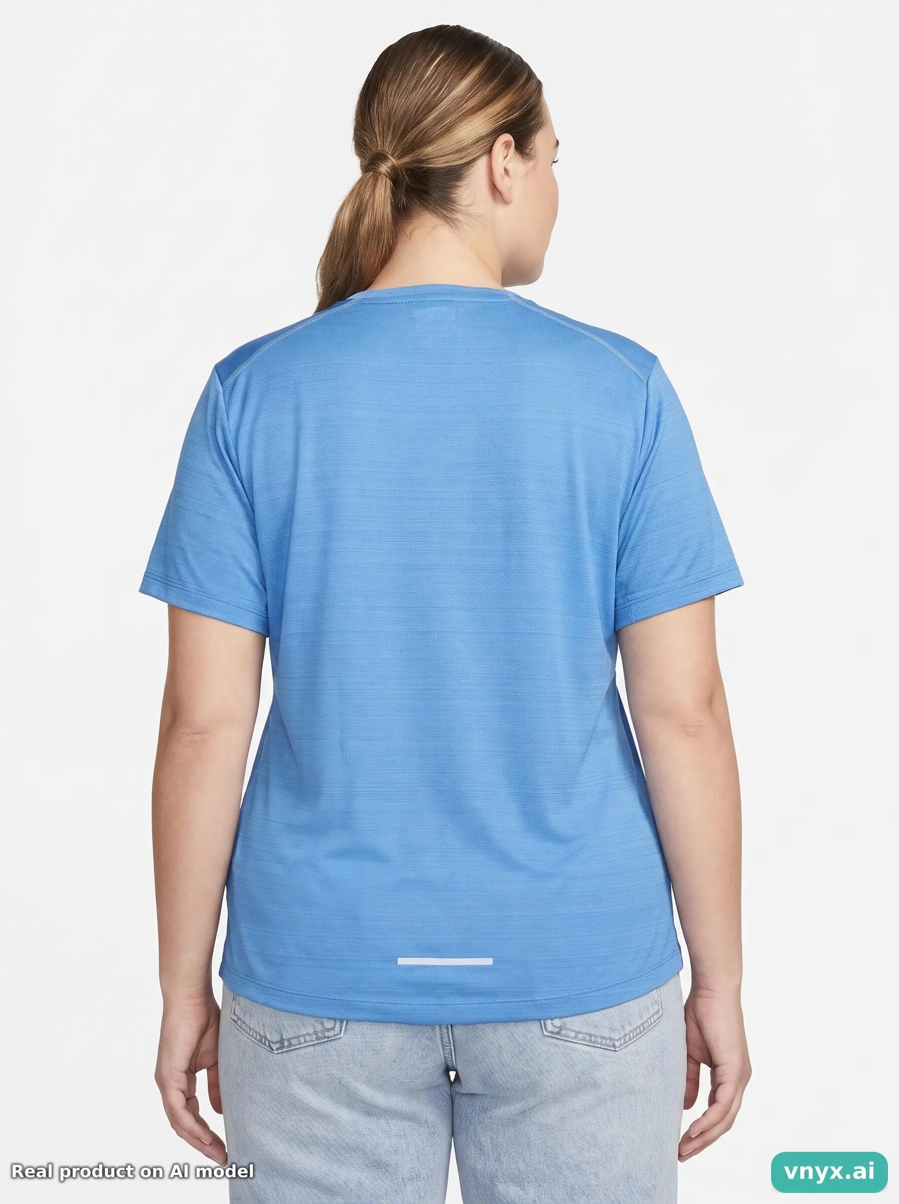 Second Life - Athletic Nike T-Shirt in Blue size L Sports T-shirt 2/5