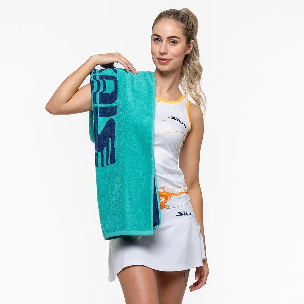 SIUX Reveal 2025 | Toalla de pádel deportiva suave, ligera y absorbente 4/5