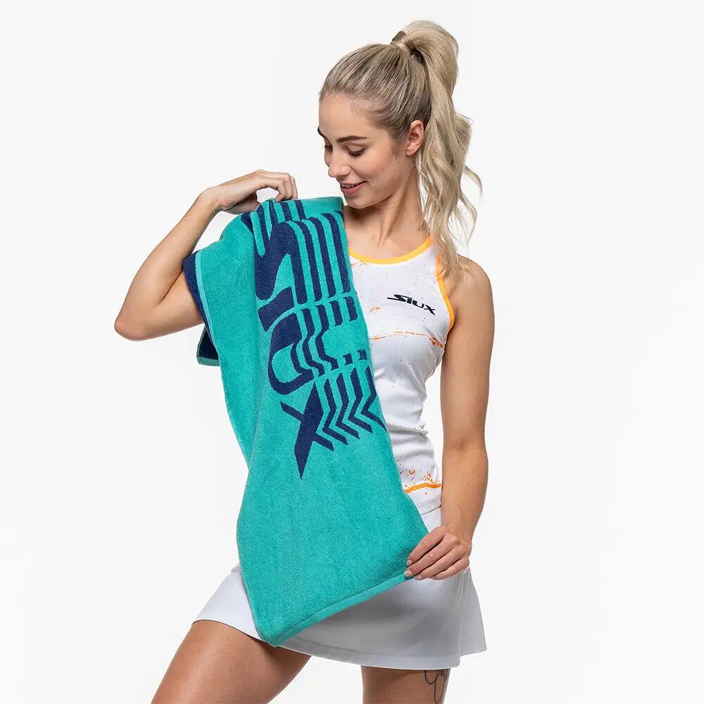 SIUX Reveal 2025 | Toalla de pádel deportiva suave, ligera y absorbente 3/5