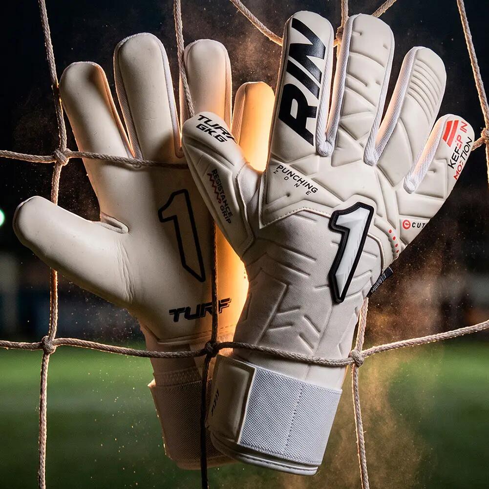Rinat Kratos Turf Wit maat 7 2/7