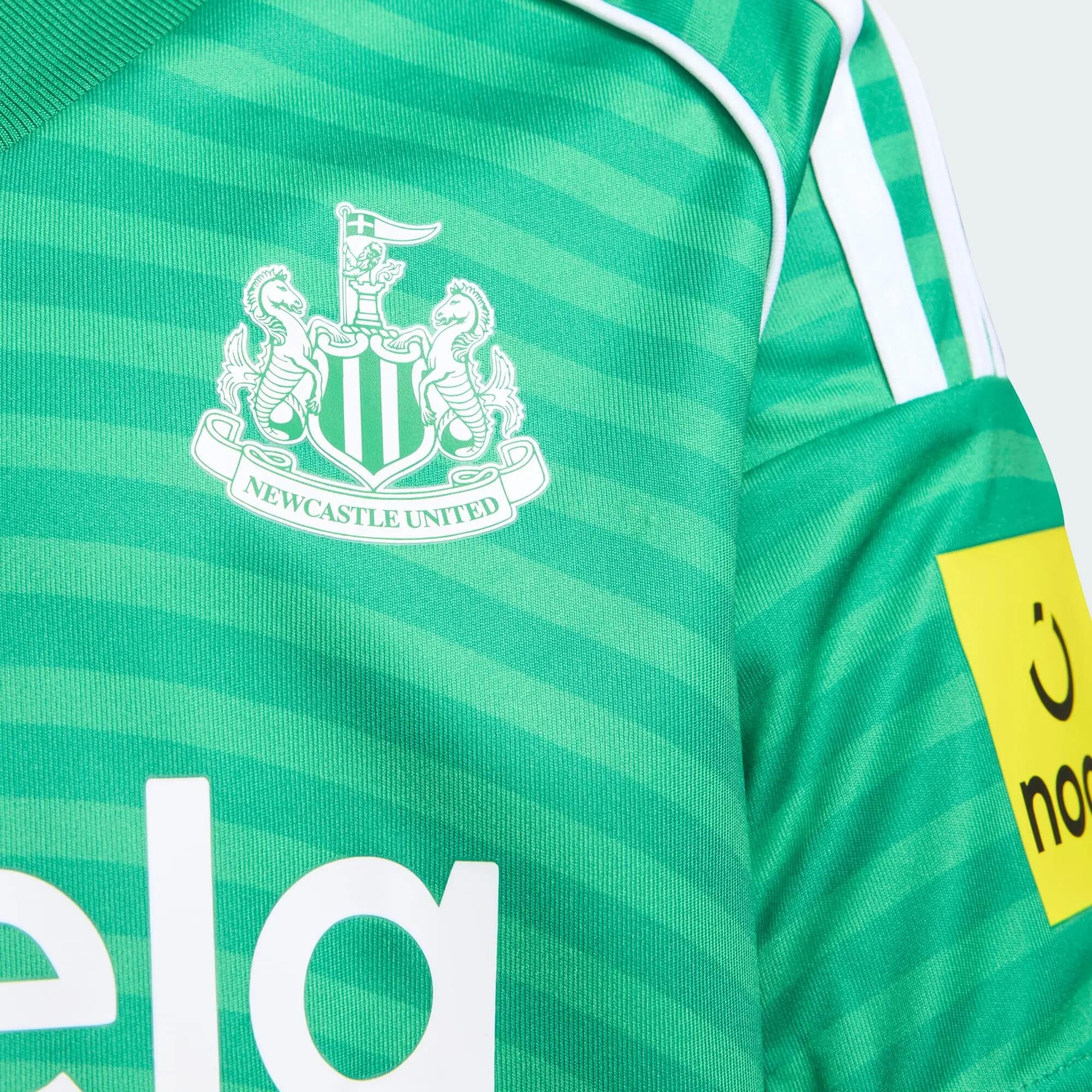 Dětská venkovní souprava Newcastle United FC 25/26 Mini 4/5