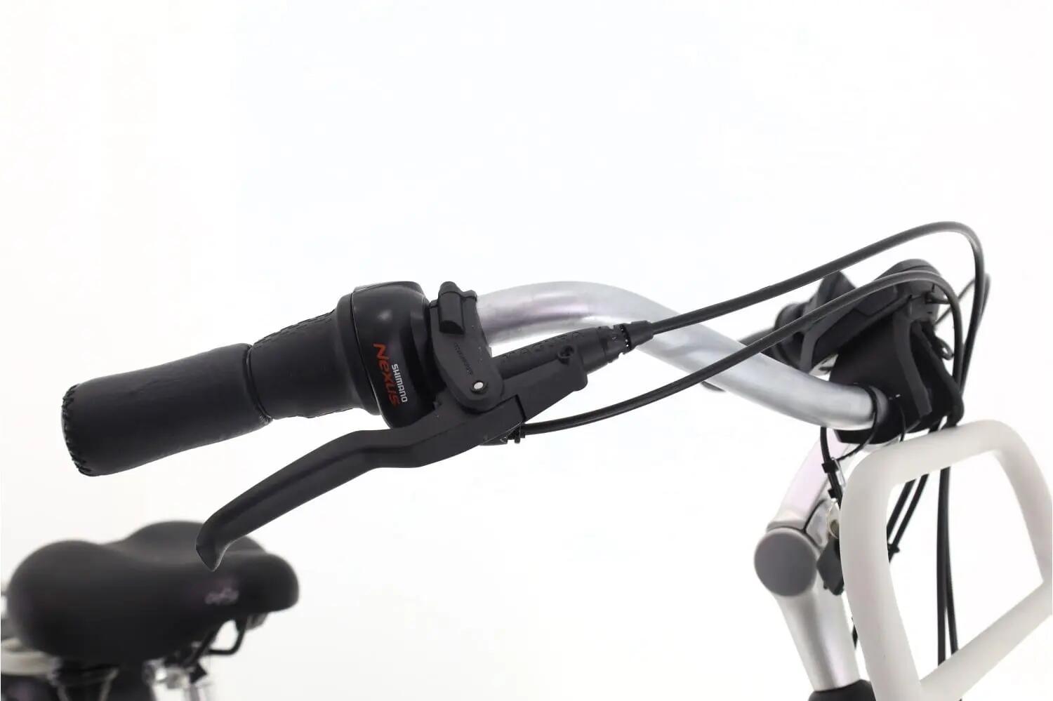 Vélo de ville et loisir reconditionné · Gazelle Miss Grace C7+ · Très bon état 6/8