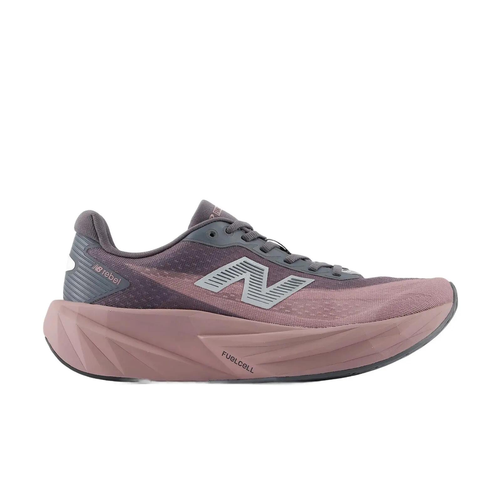 NEW BALANCE picture