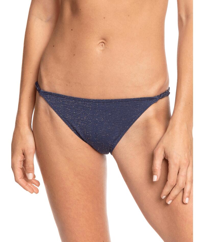 Lindo biquíni de mar moderado para o surf feminino