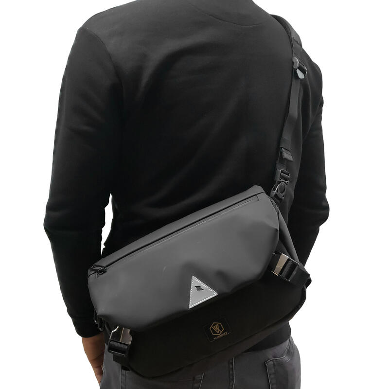 VR ALPAKA WATERPROOF SHOULDER BAG