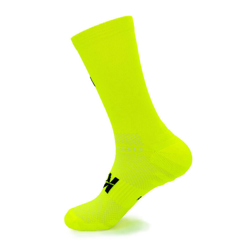 CALCETINES RUNNING BASIC COLOR AMARILLO