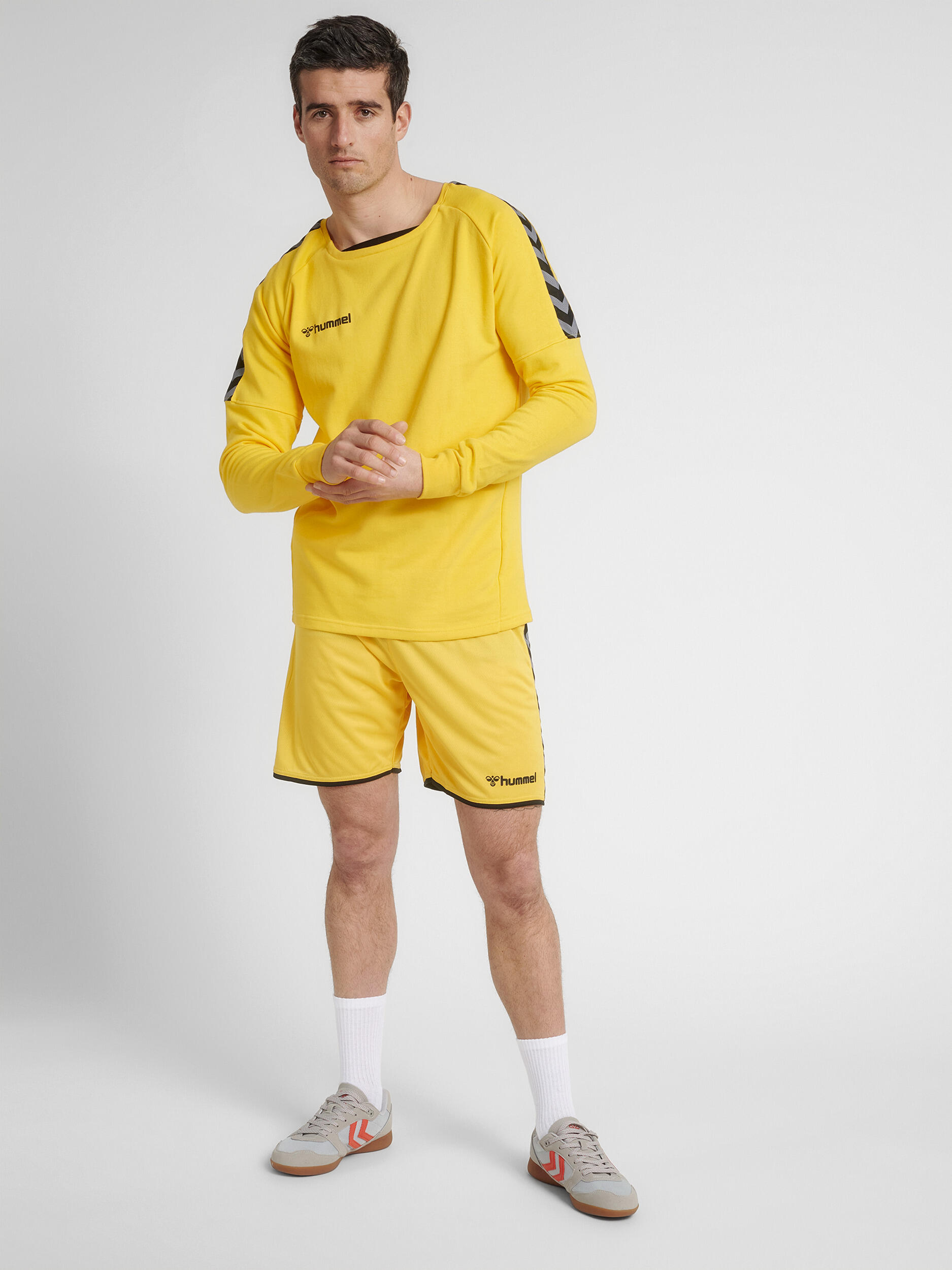 Amarelo