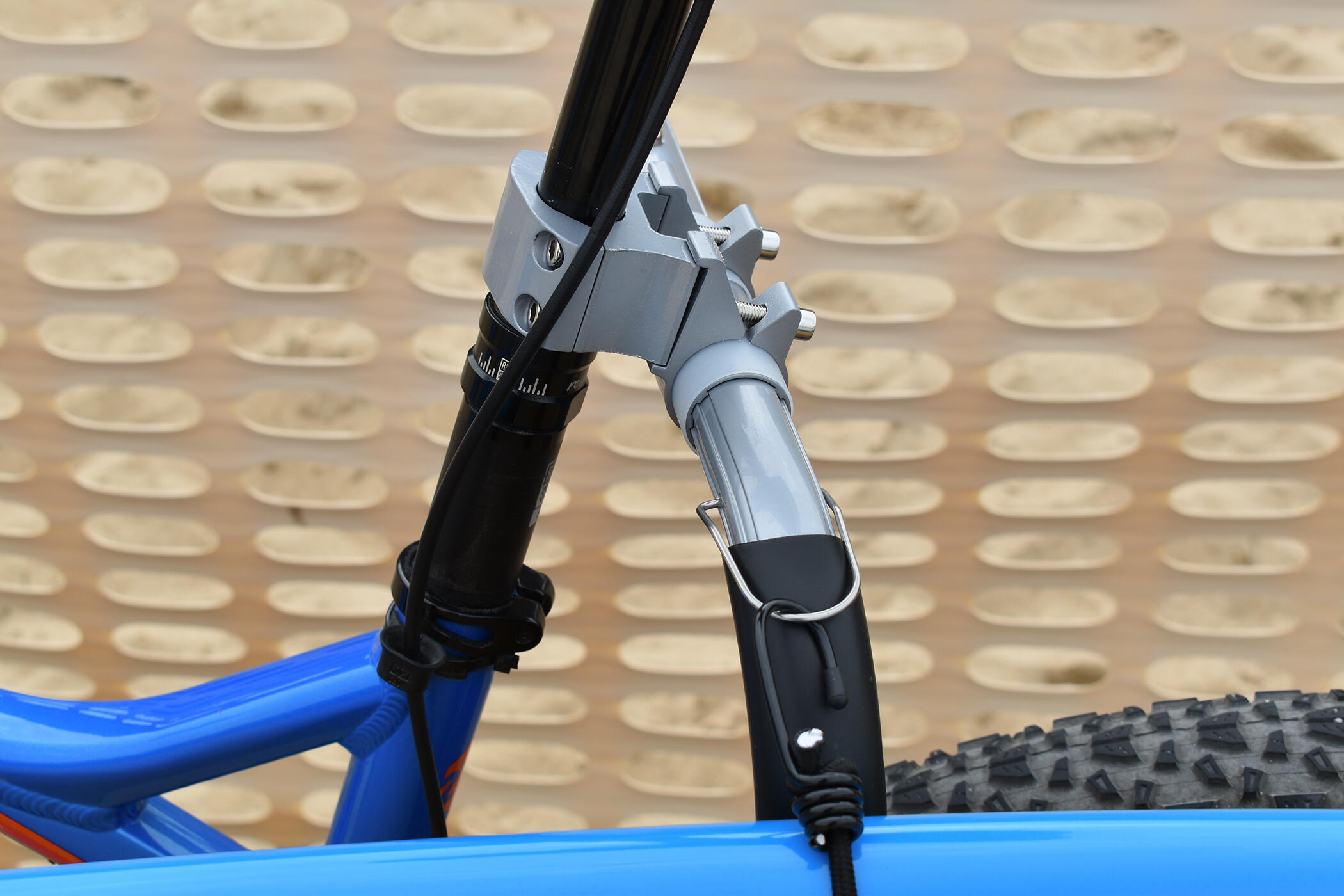 Longboard- oder Paddlehalter für das Fahrrad 4/5