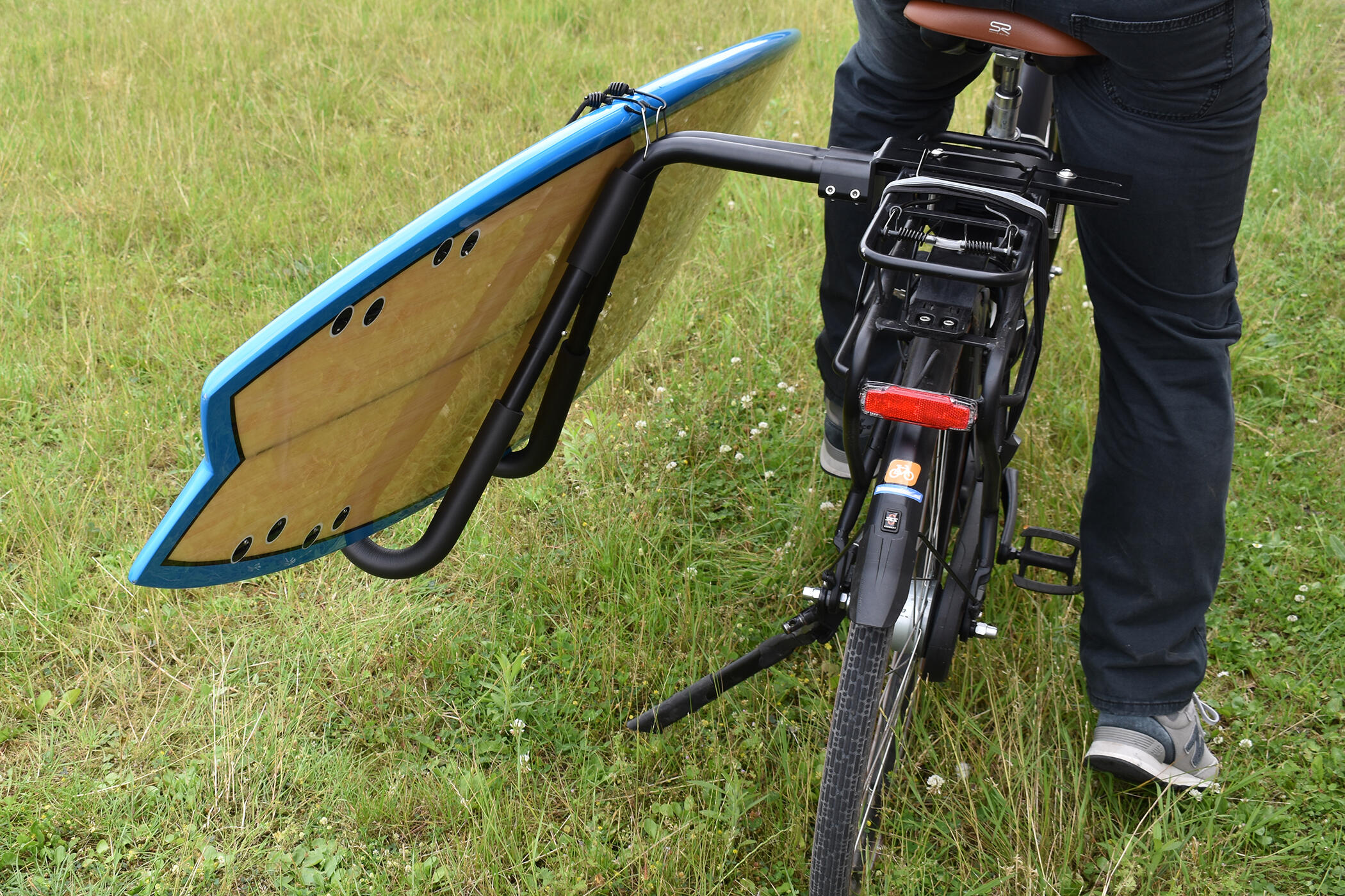 Surfhalter für 2-Rad-Gepäckträger (Fahrrad oder Roller) 3/5