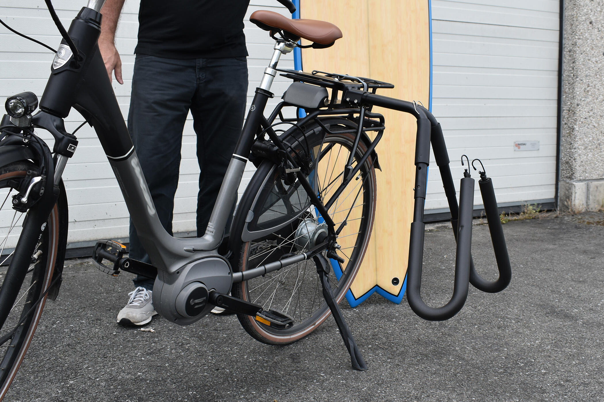 Surfhalter für 2-Rad-Gepäckträger (Fahrrad oder Roller) 4/5