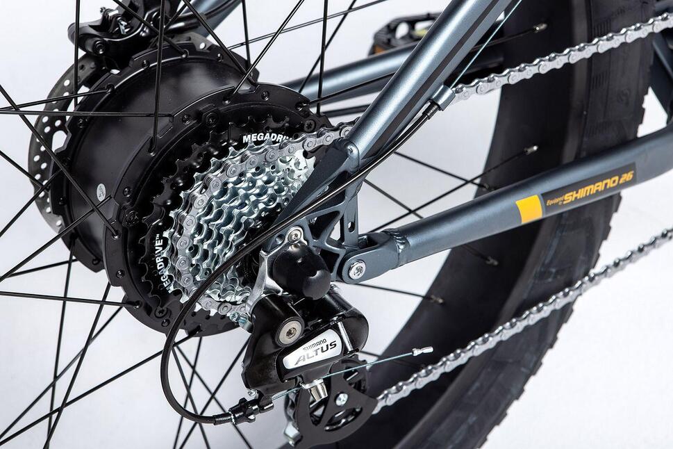 Rower elektryczny typu E-FATBIKE 26"  8-biegowy napęd Shimano zasięg do 120 km