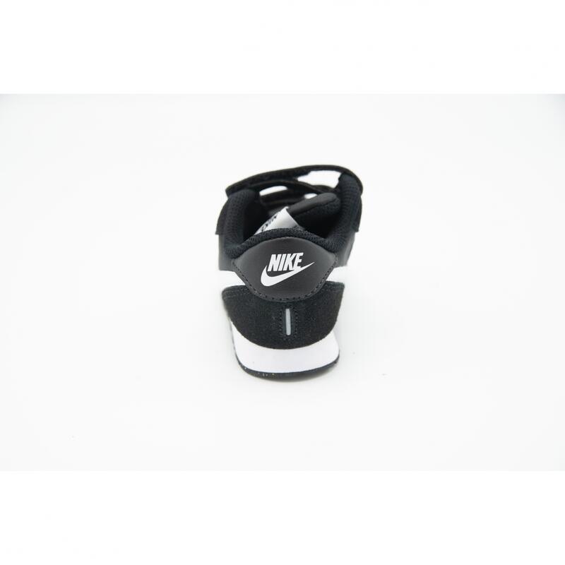 Zapatillas Nike MD Valiant, Negro, Niños