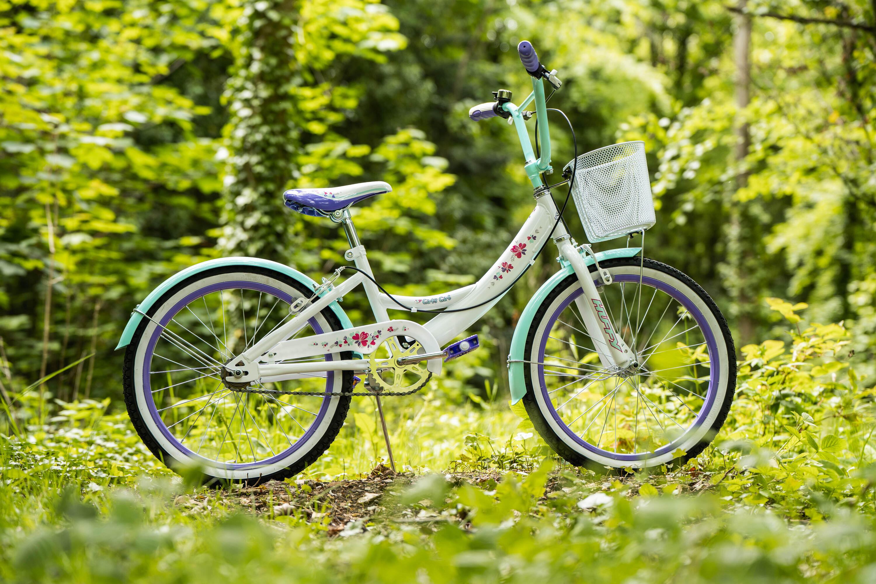 Huffy Girly Girl 20" Kids Bike - White + Purple for Girls aged 6 - 9yrs 4/5