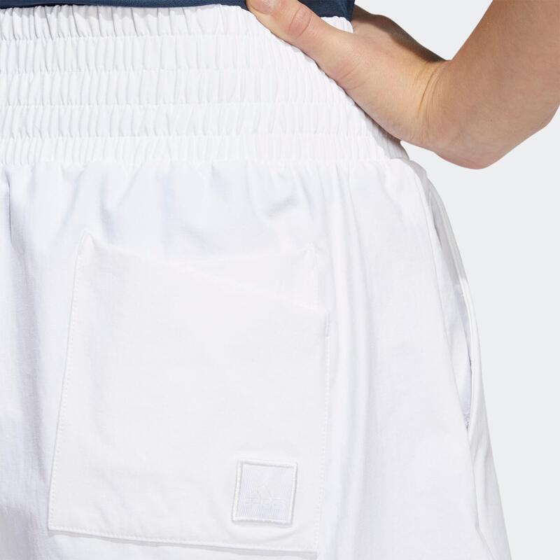Go-To Pleated Short