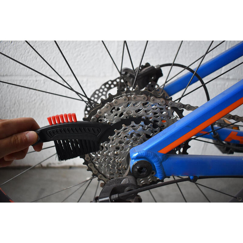 Kit chaine vélo : dérive chaîne + set de brosses et clé allen étoile