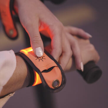 Superbikero Duo 2 fiets LED armband jes met 1 geïntegreerde achteruitkijkspiegel
