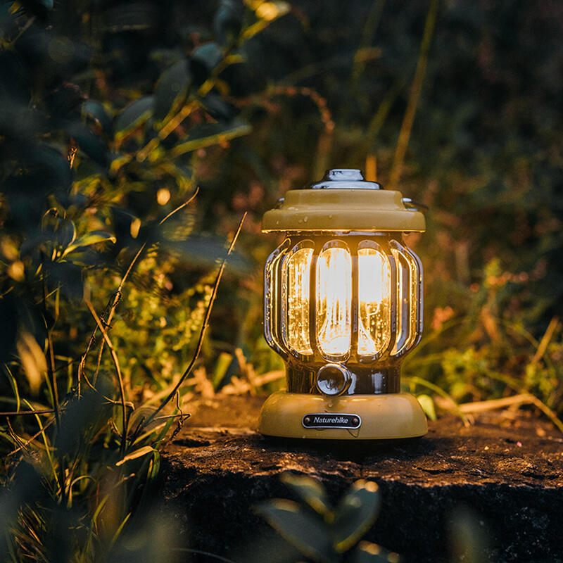 https://contents.mediadecathlon.com/m5400542/k$54f20bdced815f06d9452ab27074a05d/sq/outdoor-type-c-led-atmosphere-camp-light-yellow.jpg?format=auto&f=800x0