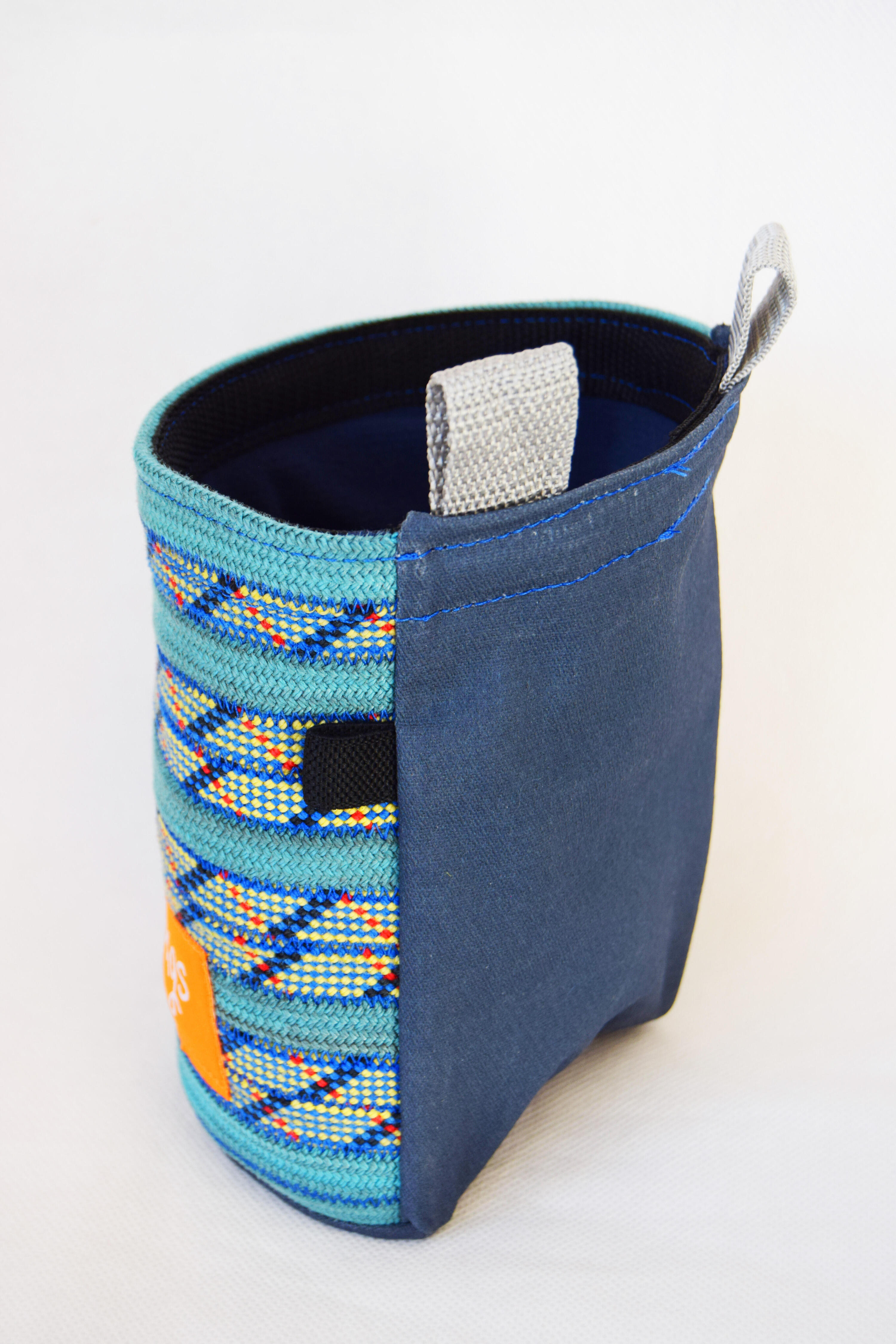 Recycled climbing rope chalk bag, made in the UK / Blue 3/4