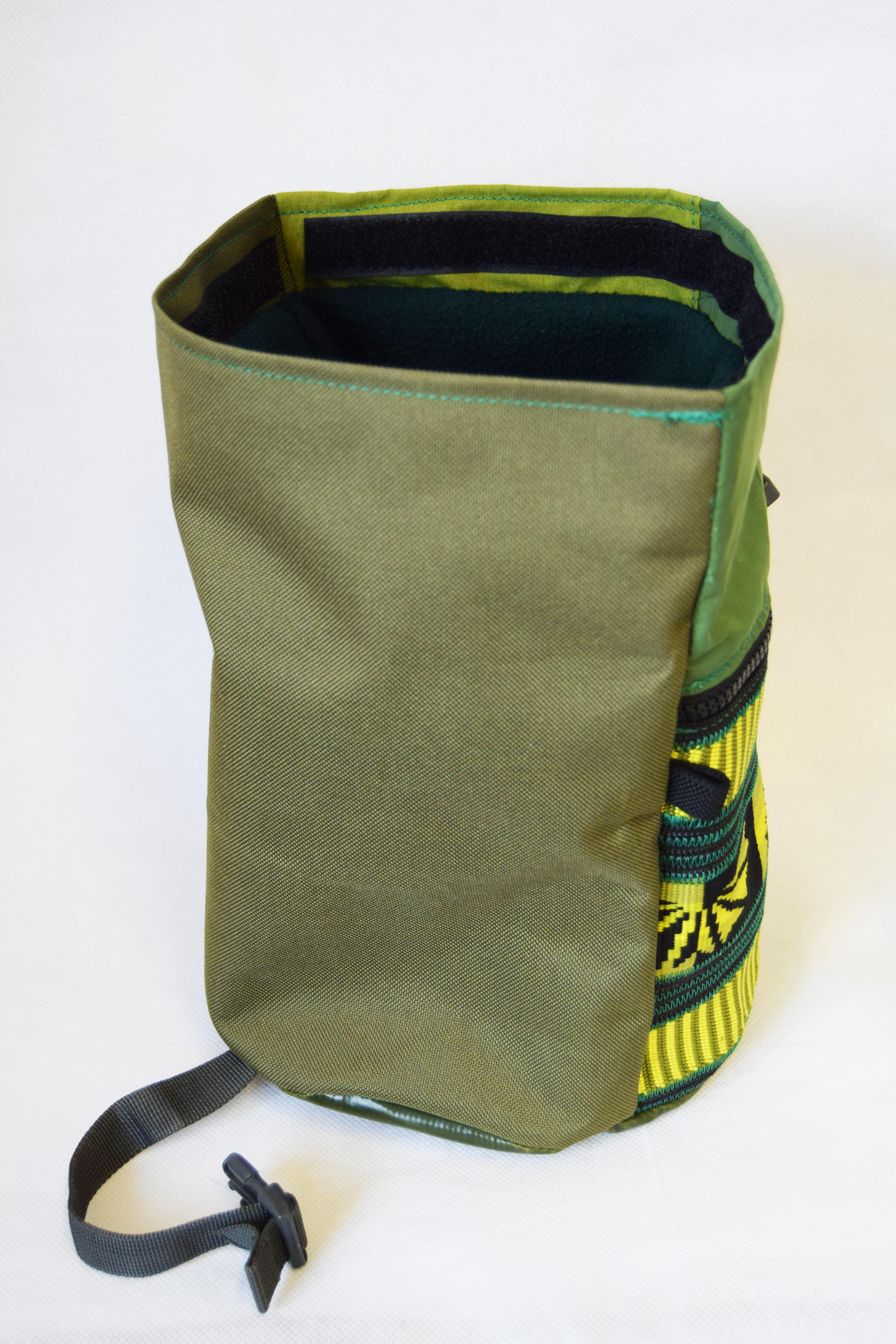 Boulder bag made with recycled rope and upcycled fabric. Green 2/4
