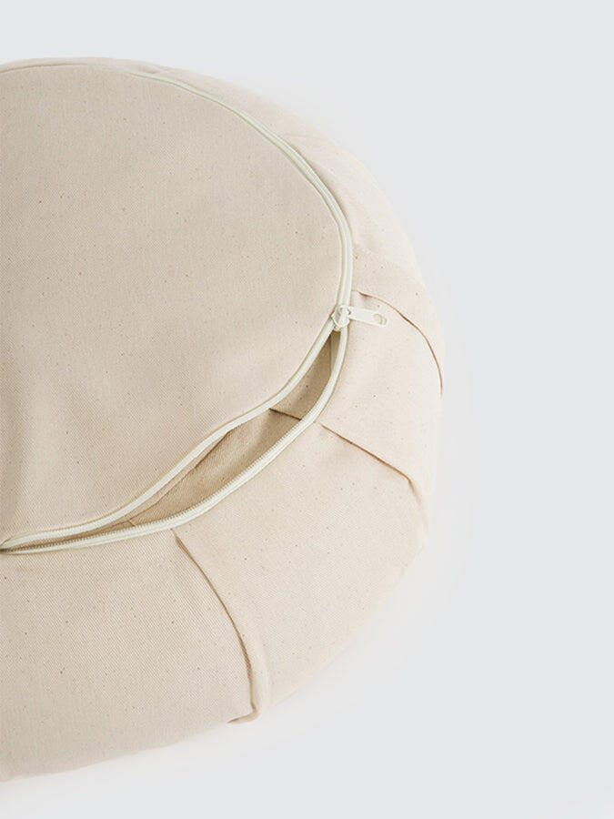 Yoga Studio EU Organic Buckwheat Zafu Crescent Cushion - Natural White 3/3