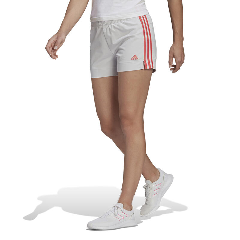 Calções para mulheres adidas Essentials Slim