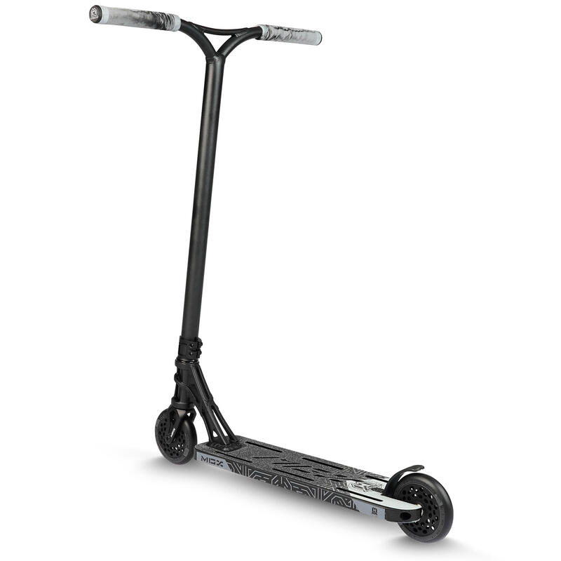 Stunt Scooter Freestyle Roller MGP Madd Gear MGX Extreme schwarz