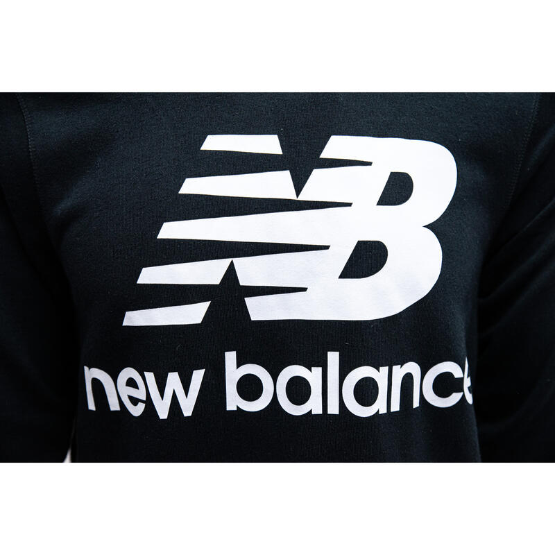 Sport felső New Balance Essentials Stacked Logo Crew, Fekete, Férfiak