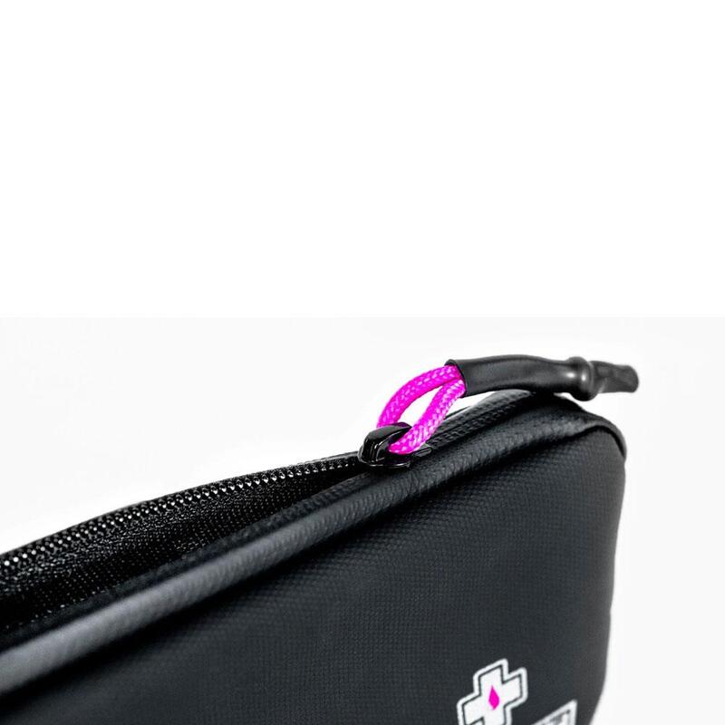 Muc-Off Case Essential Wasserdicht - BLACK