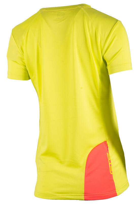Camiseta GTS 211021L con bolsillo Mujer running y senderismo.