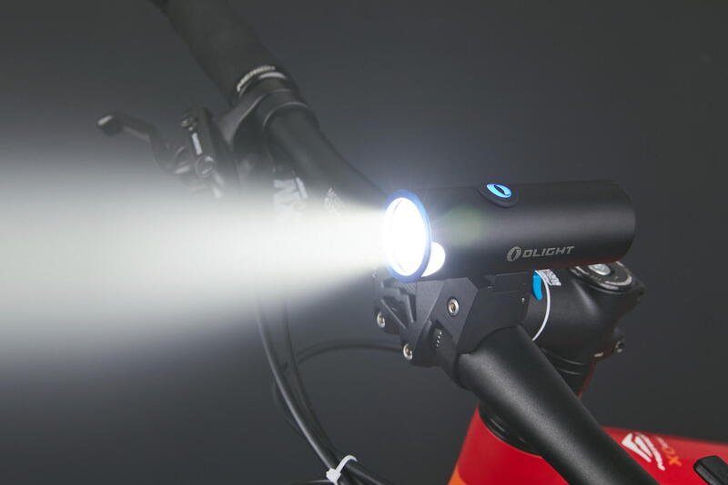Luz frontal de bicicleta Olight BFL 900 lúmenes