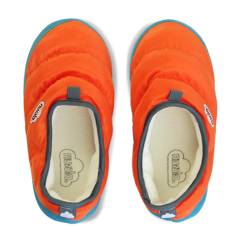 Chaussons unisex Nuvola de couleur orange avec semelle en caoutchouc