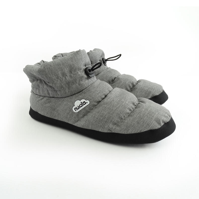 Chaussons unisex Nuvola de couleur gris avec semelle en caoutchouc