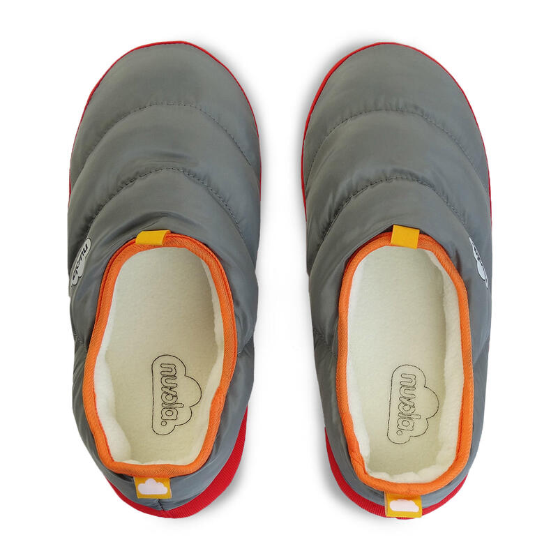 Chaussons unisex Nuvola de couleur gris foncé avec semelle en caoutchouc