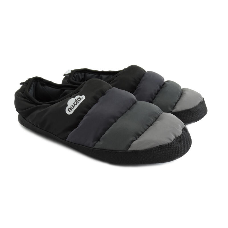 Pantofole unisex Nuvola in nero con suola in gomma