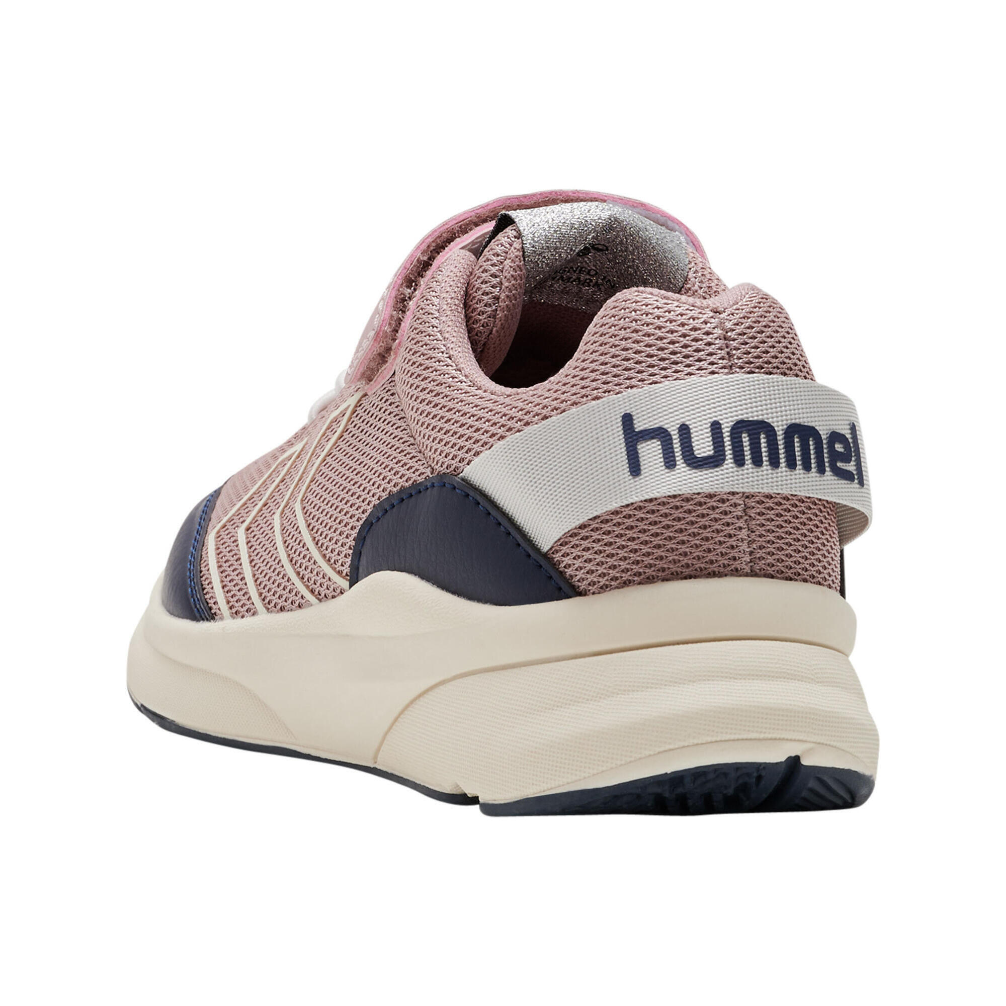 Hummel Le scarpe da ginnastica per ragazze raggiungono i 250 riciclati