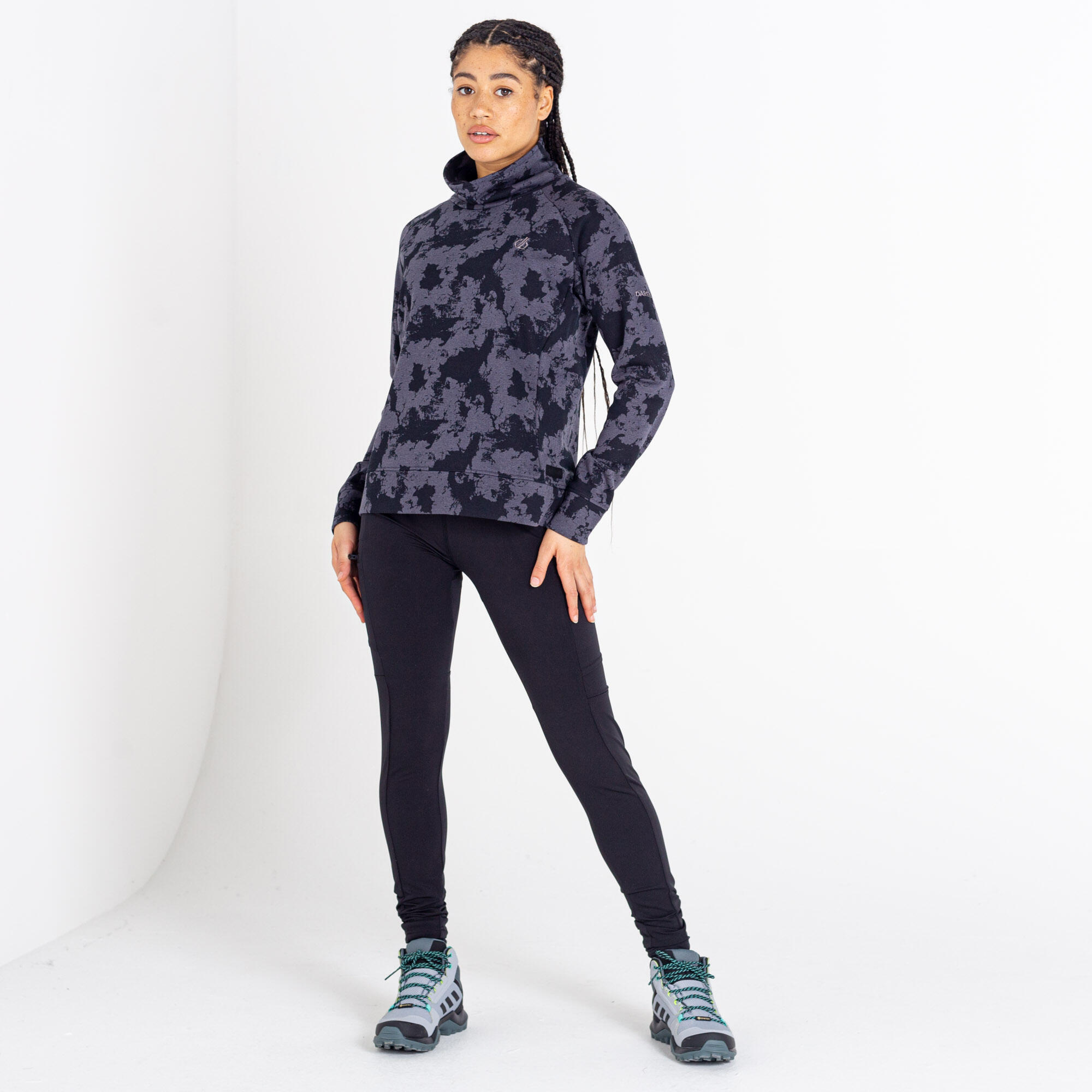 Offline Women's Walking Overhead Fleece - Black Print 2/3