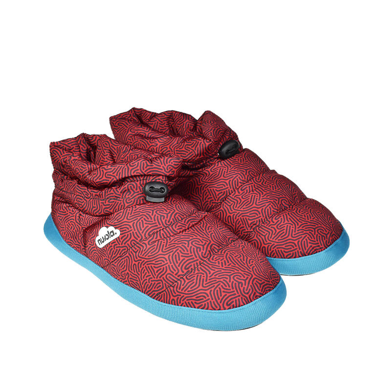Chaussons unisex Nuvola de couleur rouge avec semelle en gomme