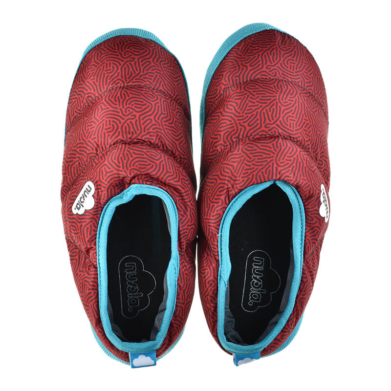 Chaussons unisex Nuvola de couleur rouge avec semelle en caoutchouc